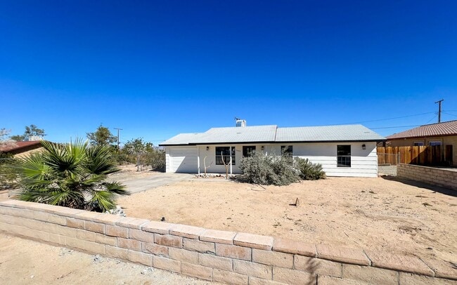 Building Photo - A Newly Remodeled 3 Bedroom