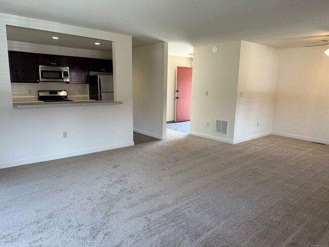 Building Photo - 105 Montoya Dr
