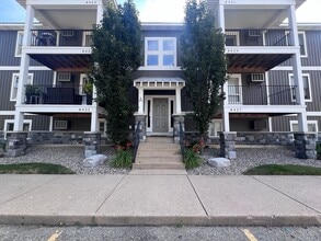 Building Photo - 8421 Woodhaven Dr SW