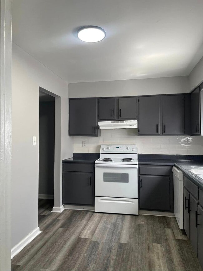 Building Photo - Bellagio West Living I