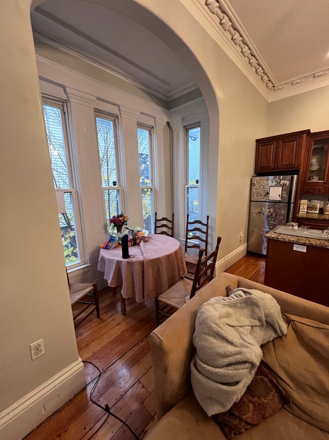 Foto del edificio - 135 Hillside St