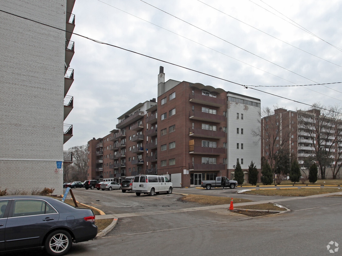 Primary Photo - 15 Rosemount Dr