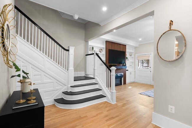 Photo - "COMING SOON" - 7 bedrooms 3.5 Baths - Custom Renovations - Great Location! House