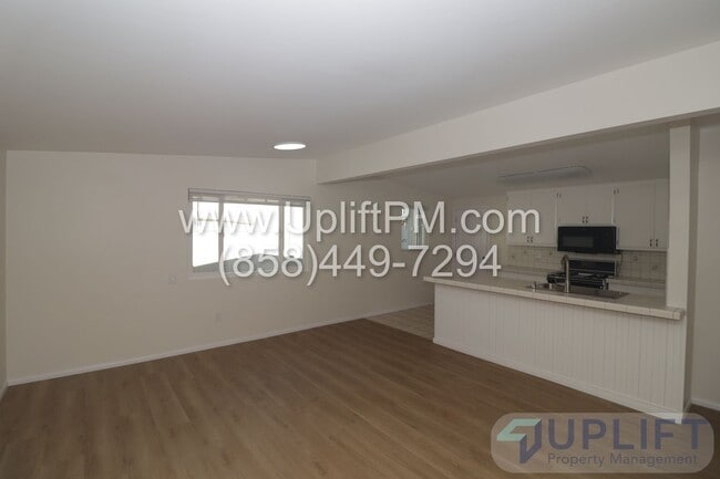 Foto del edificio - Beautiful 3 Bed, 2 Bath Home with Large Yard in Imperial Beach