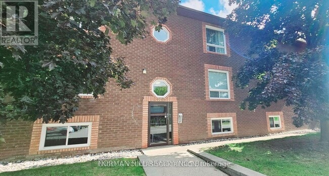 Building Photo - 86 Curtis St