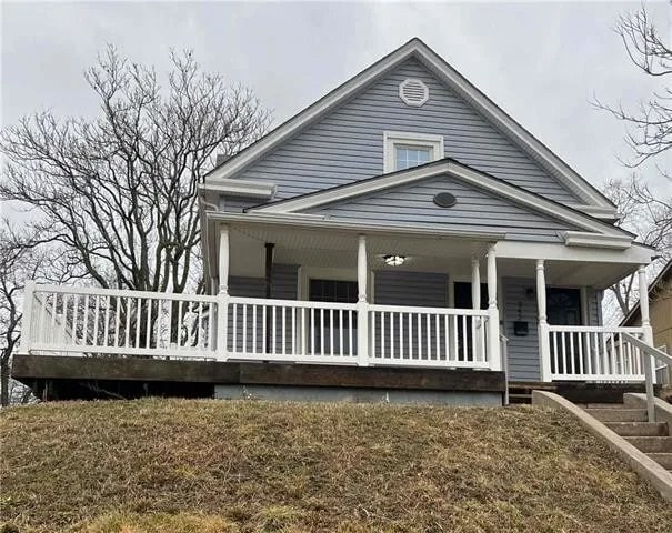 Foto principal - 242 N Valley St