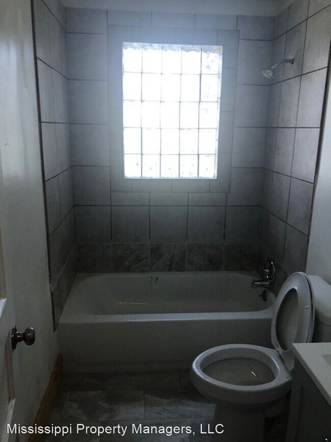 Foto del edificio - 2 br, 1 bath House - 1220 Houston St