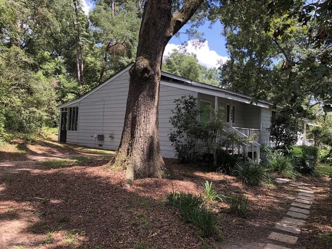 Building Photo - 3499 Bear Creek Rd