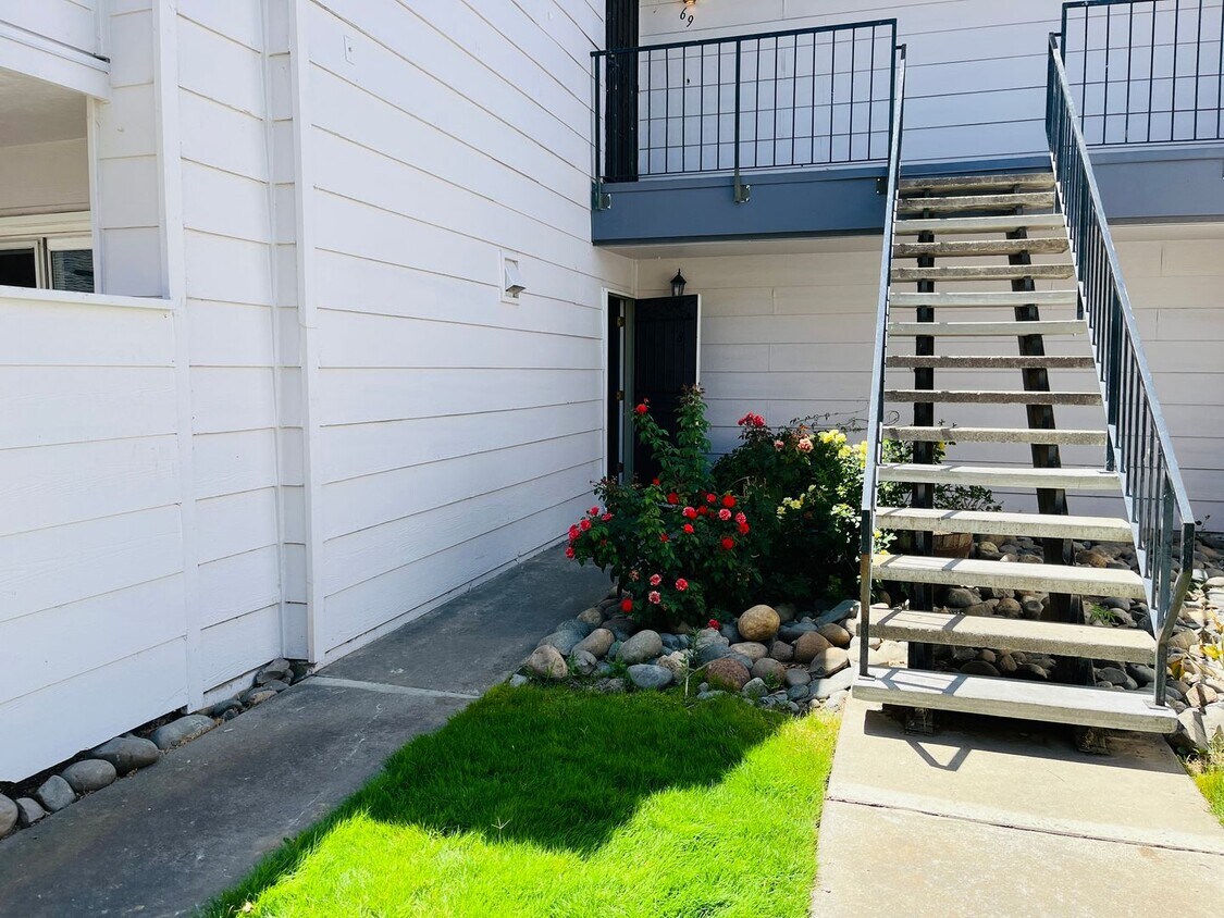 Foto principal - Cute 2 Bedroom Condo