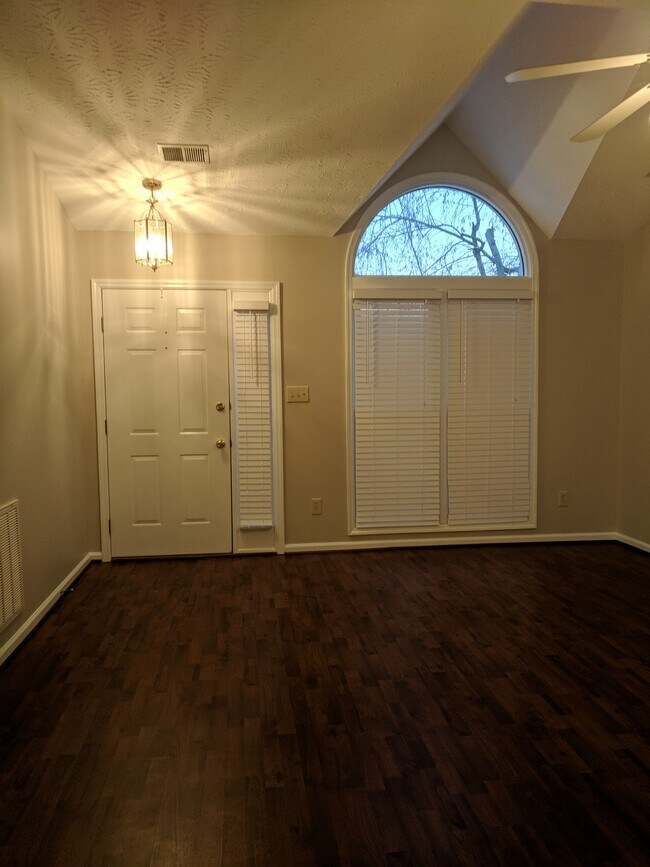 Foto del edificio - 3526 Hidden Cave Circle