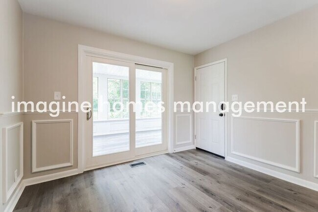 Foto del edificio - Delightful Split-Level Home in Fairfield! ...