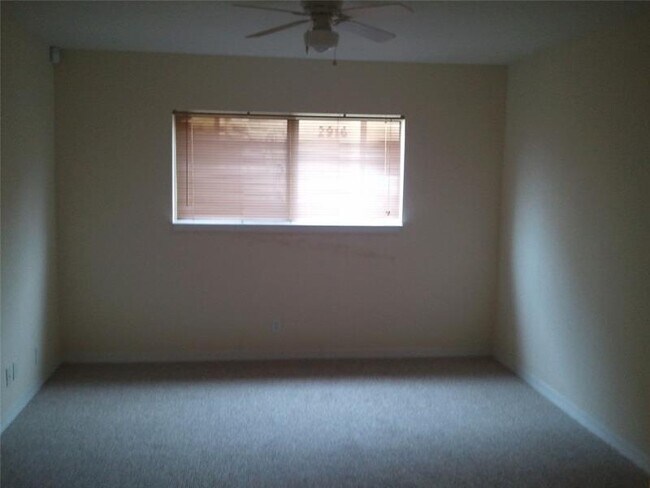 Foto del edificio - 2920 NW 55th Ave