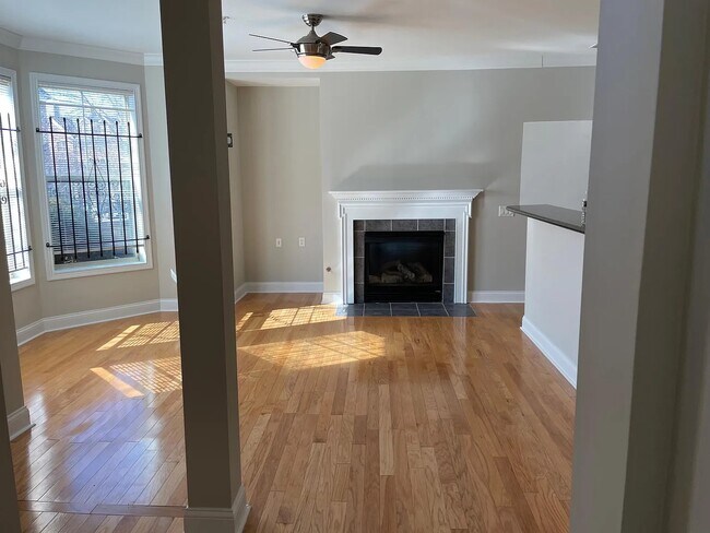 Building Photo - 214 Stetson St