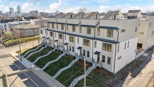 Building Photo - 1200 Phillips St