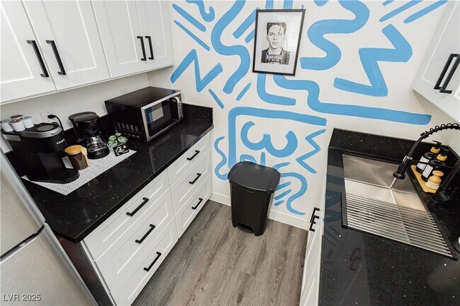 Foto del edificio - 522 E St Louis Ave