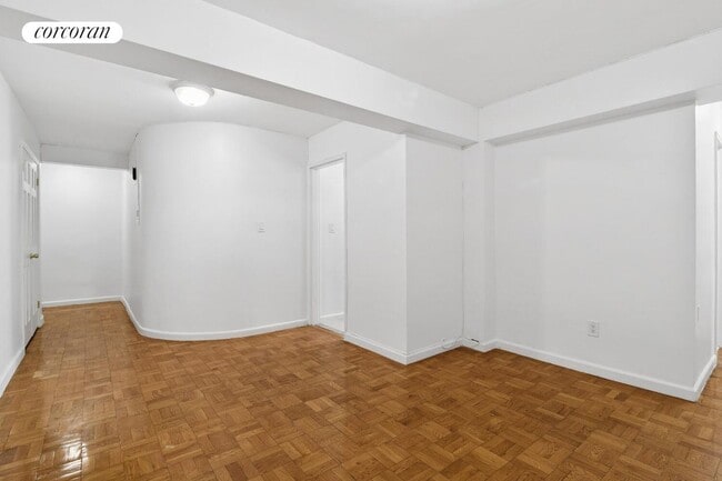 Building Photo - 401 W 56th St