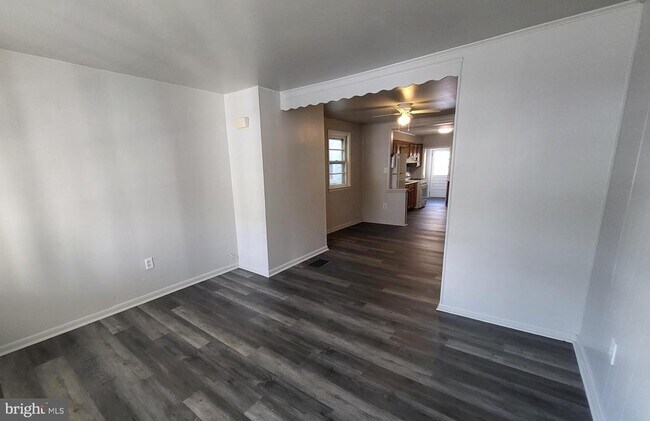 Foto del edificio - 4 W 2nd St