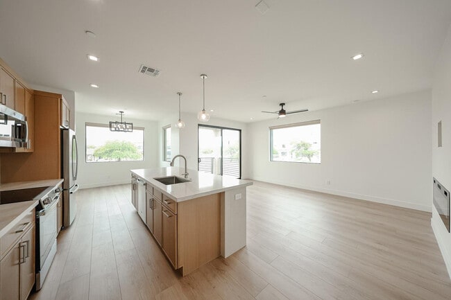 Building Photo - 15006 N Ivory Dr