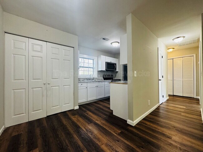 Foto del edificio - 63 Trinity Rd