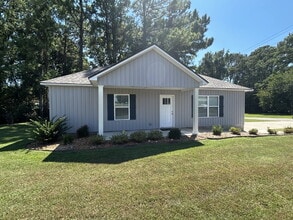 Building Photo - 2980 Carriage Ln