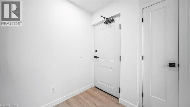 Building Photo - 31 Mill St