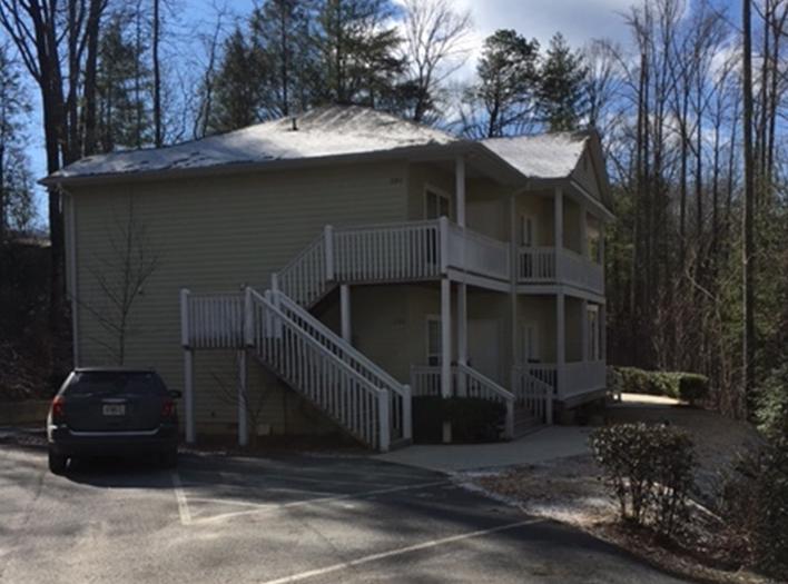 Foto del edificio - 107 Merrydale Ln