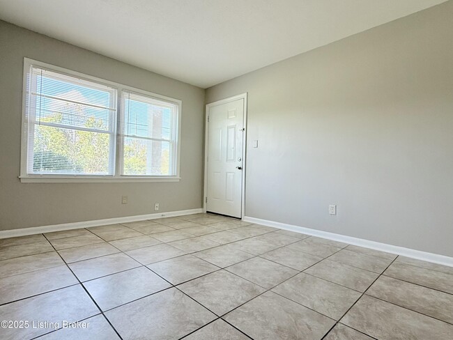 Building Photo - 12611 E Orell Rd