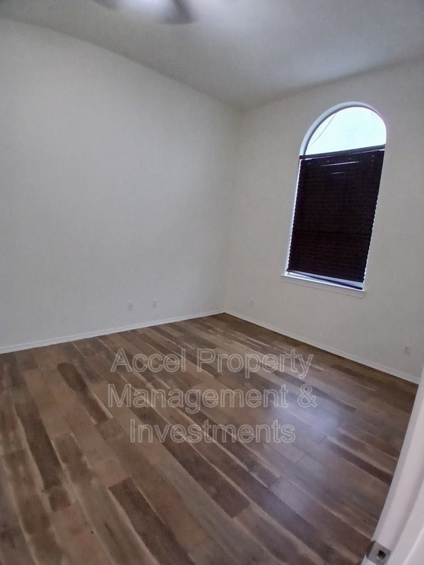 Foto del edificio - 130 San Jacinto St