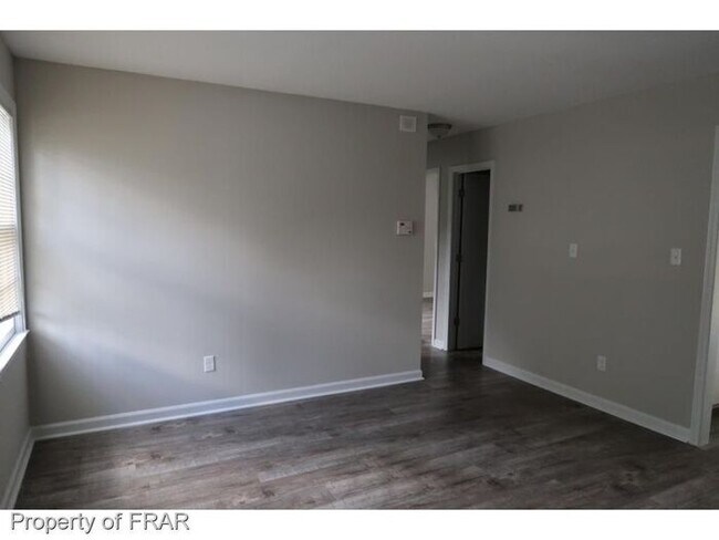 Building Photo - Adorable 2 Bed 2 Bath Duplex