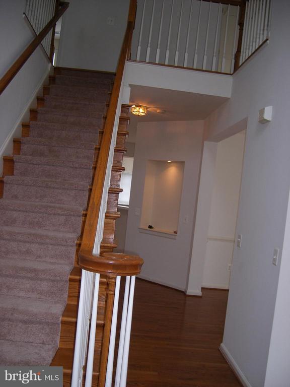 Building Photo - 9778 Lorraine Carol Way