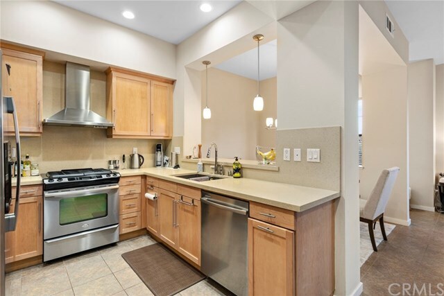Foto del edificio - 551 W Maple Ave