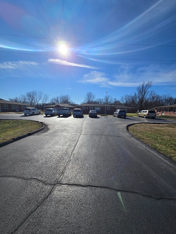 Foto del edificio - 400 E High St