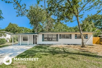Building Photo - 8029 Patou Dr N