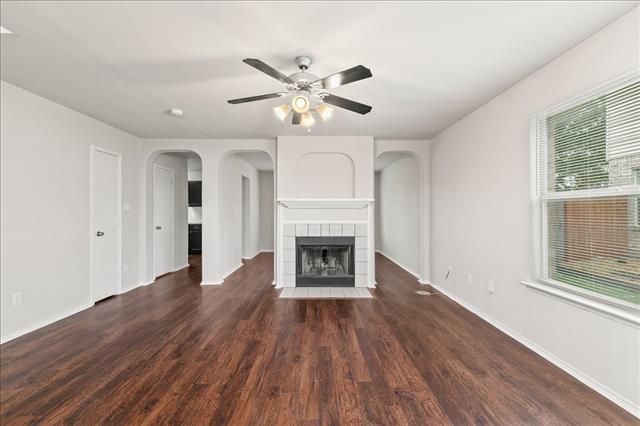 Building Photo - 3920 Malibu Sun Dr