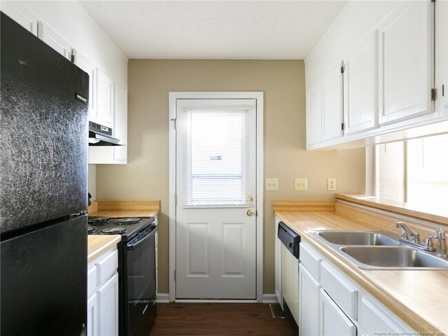 Building Photo - 851 Glen Reilly Dr