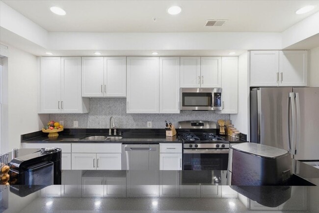 Building Photo - 1451 Belmont St NW