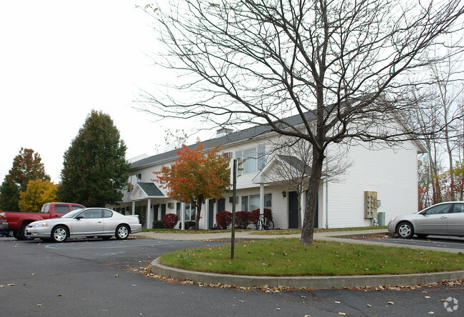 Building Photo - Essex Manor Apartments