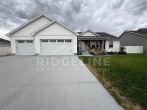 Building Photo - 806 E 1475 N