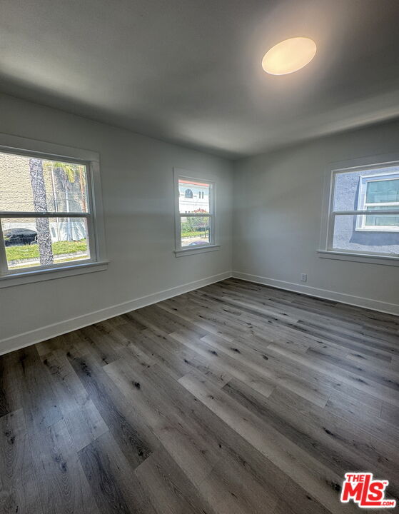 Foto del edificio - 5530 Franklin Ave