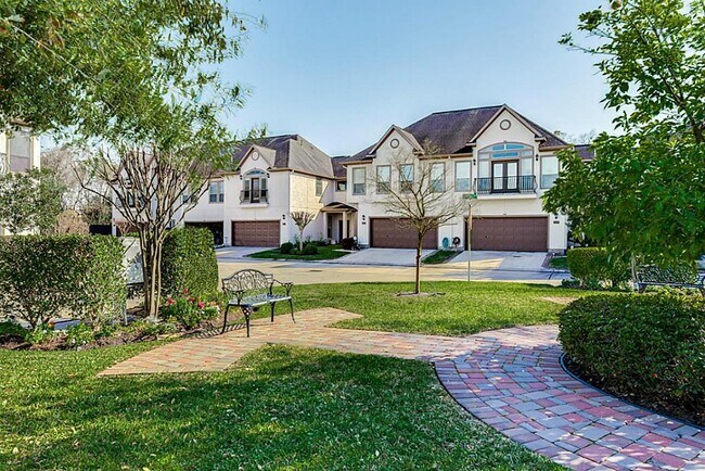 Foto del edificio - 13811 Cady Ct