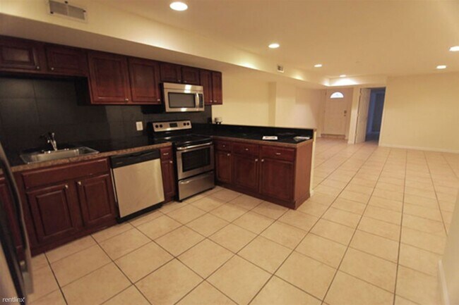 Building Photo - 5 br, 3 bath Duplex - 1836 N 16TH ST Unit A