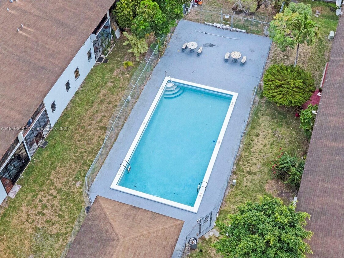Foto principal - 6215 W 24th Ave