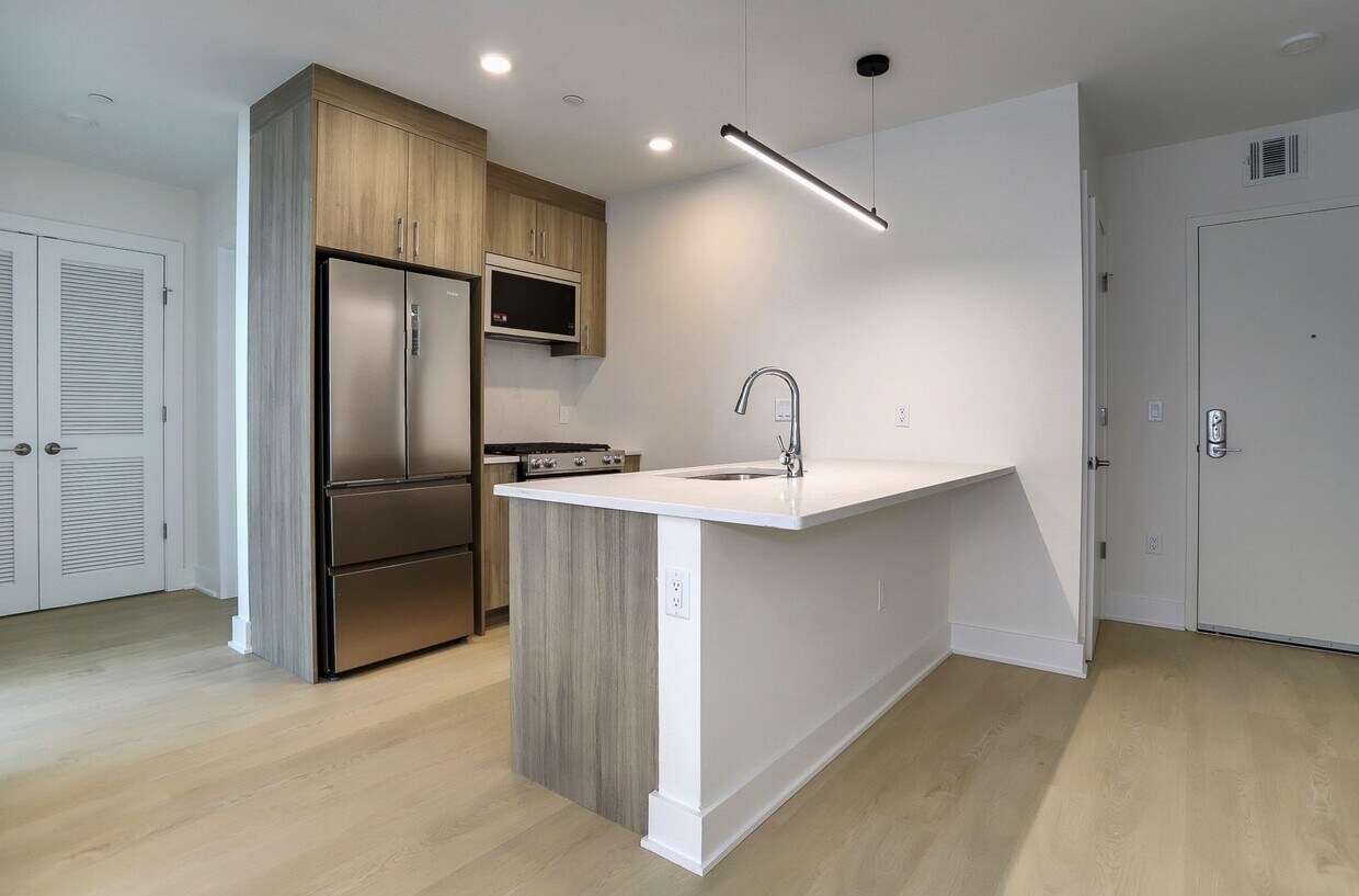 Foto principal - 303 Madison St