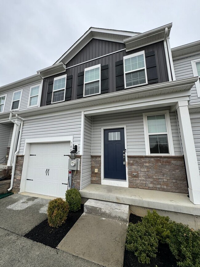 Foto del edificio - THREE BEDROOM NEW CONSTRUCTION PARKLAND SCHOOLS Townhome