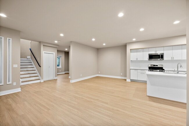 Building Photo - 32843 Madrona Ave SE