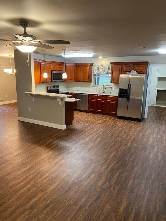 Building Photo - Leasing Now!