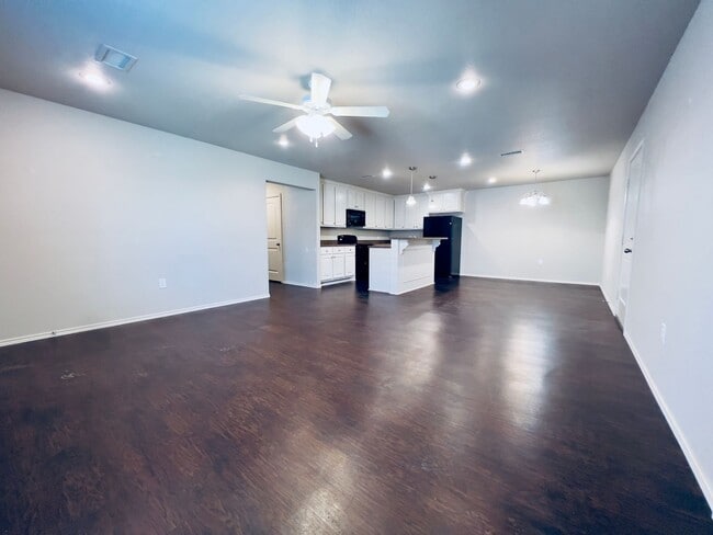 Building Photo - 3/2/2 Located in Lubbock-Cooper ISD
