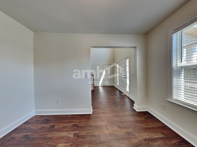 Foto del edificio - 200 Falling Spring Ct