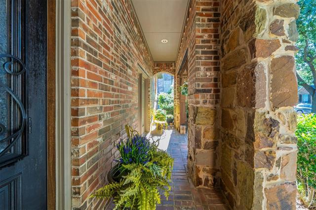 Building Photo - 1364 Aubrey Ln