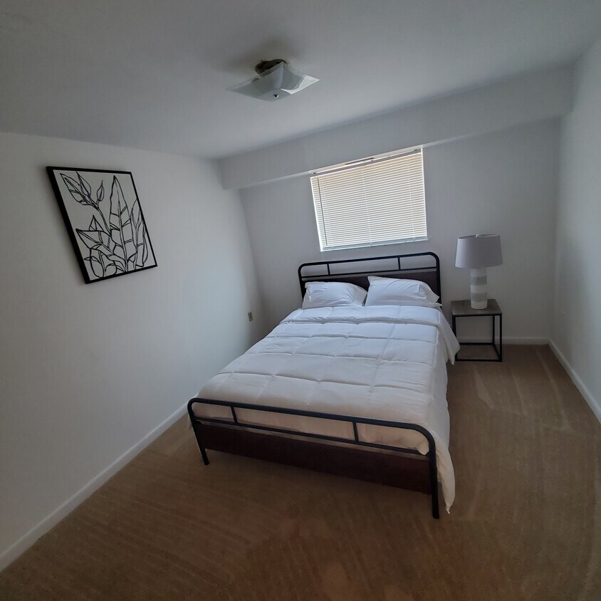 Foto principal - 995 Forest St